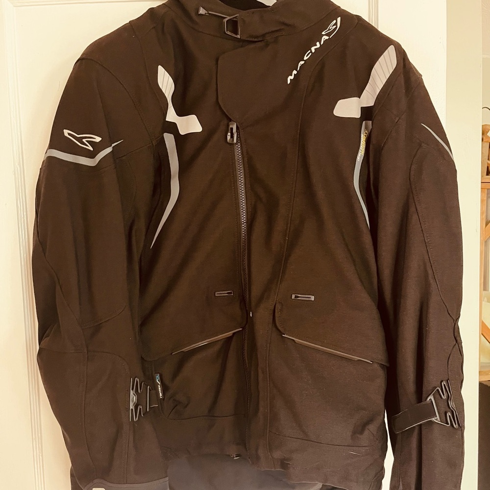 Macna XL Male Motorcycle Jacket: Never Used